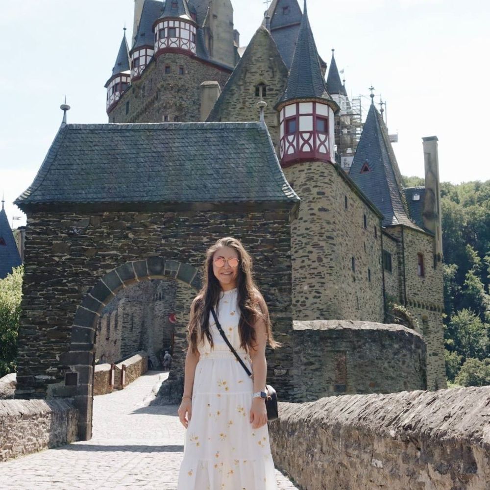 Meet your Posher, Julia